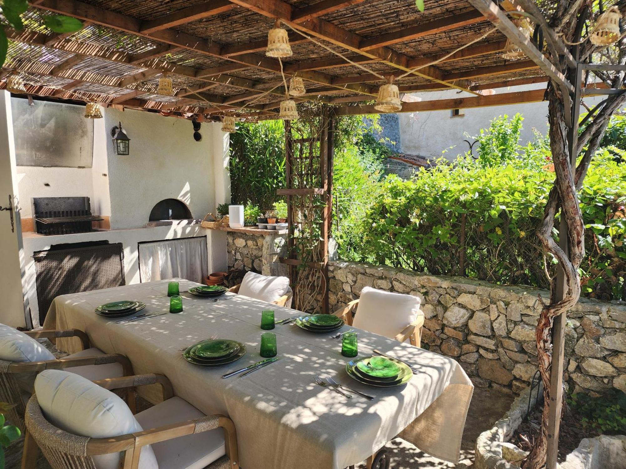 La Belle Histoire Bed & Breakfast Claviers Bagian luar foto